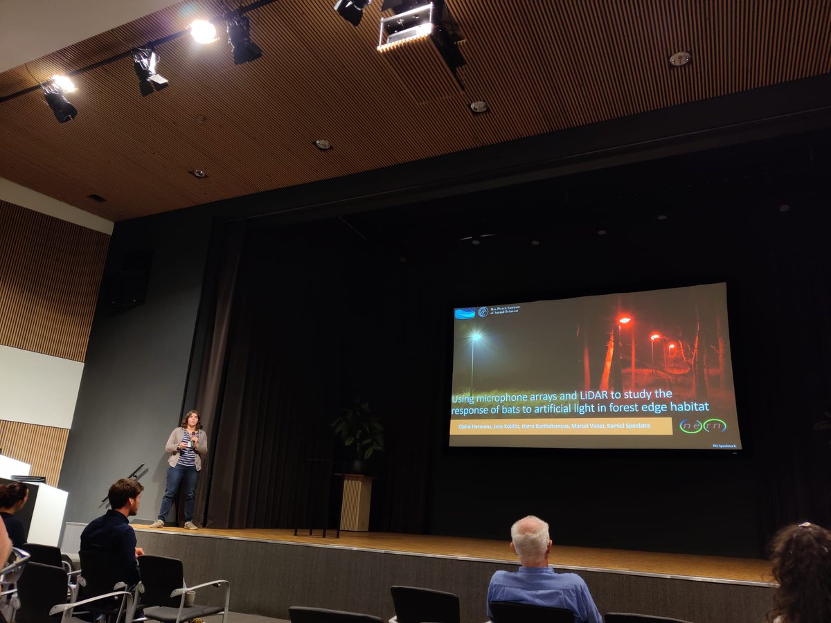 ClaireHermans's tweet photo. Happy that I could present part of my PhD project IN PERSON (finally!) at the #NAEM2022 today! https://t.co/WhFeBrOII1