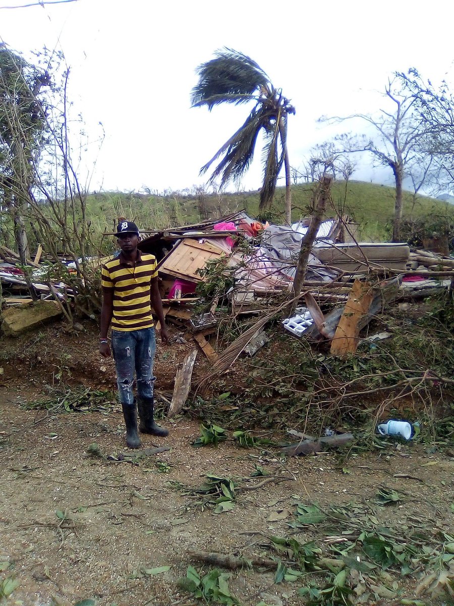 cesarinleonar2's tweet photo. En #SabanaGrandeDelCuey las pocas casa qué hay paradas perdieron sus techos. La agricultura devastada. #ElSeibo en #EstadodeEmergencia. 📸#RafaelGuerrero y #JairoRodriguez @luisabinader @raquelarbaje @PlansocialRD @MinpreRD @z101digital @ZOLFM1065 @estonoesradioTW @AntolianoPR https://t.co/tuiwJvuxJI