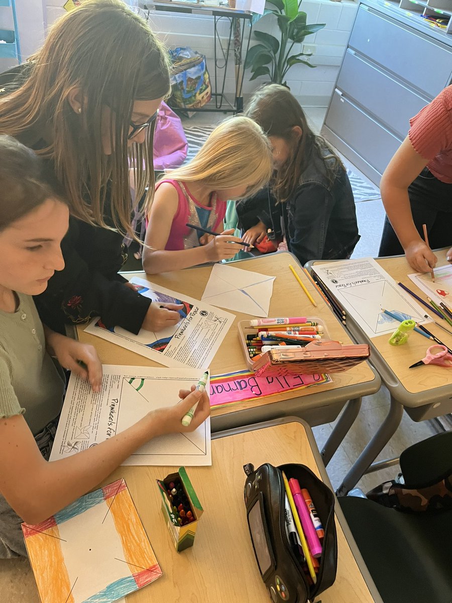 Peer pals were in full swing around FRES in honor of #internationaldayofpeace2022 Ms. Ellis’ 5th graders worked with Mrs. Stout’s 2nd graders to make pinwheels for “whirled” peace ☮️ #EnjoyTheJourney