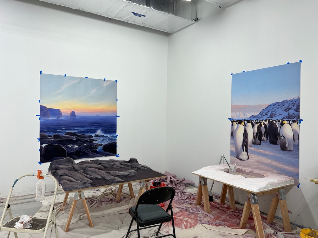 thebrucemuseum's tweet photo. Exhibition preparator Sean Murtha uses the New Bruce art storage room as a temporary art studio for the upcoming Penguin exhibition background paintings.
#Spring2023 #NewBruce #GreenwichCT #followtheprogress #CTvisit #exhibition #penguins #background https://t.co/vMHBYumkwe