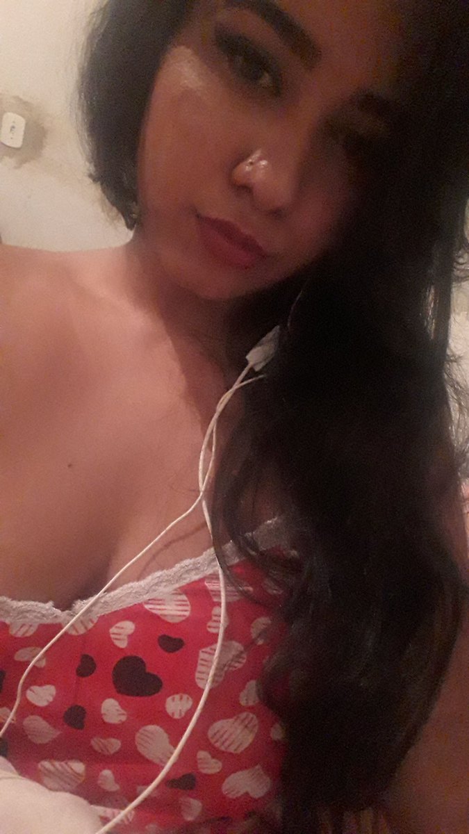 AmandaVverso's tweet photo. Como que faço pra ser notada aqui? https://t.co/Y6gsHcQg8L