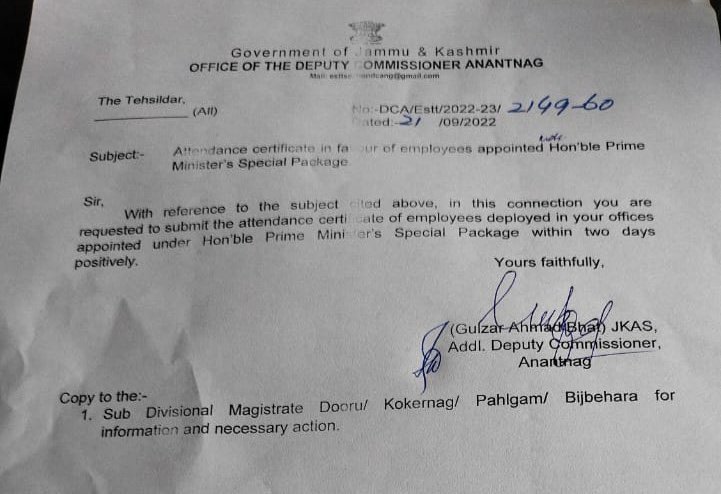 Batt_Kot's tweet photo. Pressure tactics started again by kashmir beurocracy. Unnecessary tactics are being used to force PM package to resume duties without giving any written assurance about their safety &amp; security. Kindly intervene bcoz it has become over now. Don't make us scapegoats.
@narendramodi https://t.co/ITfrbZwJFT