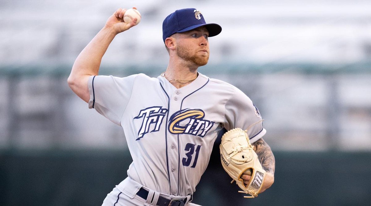 Side Retired tweet media