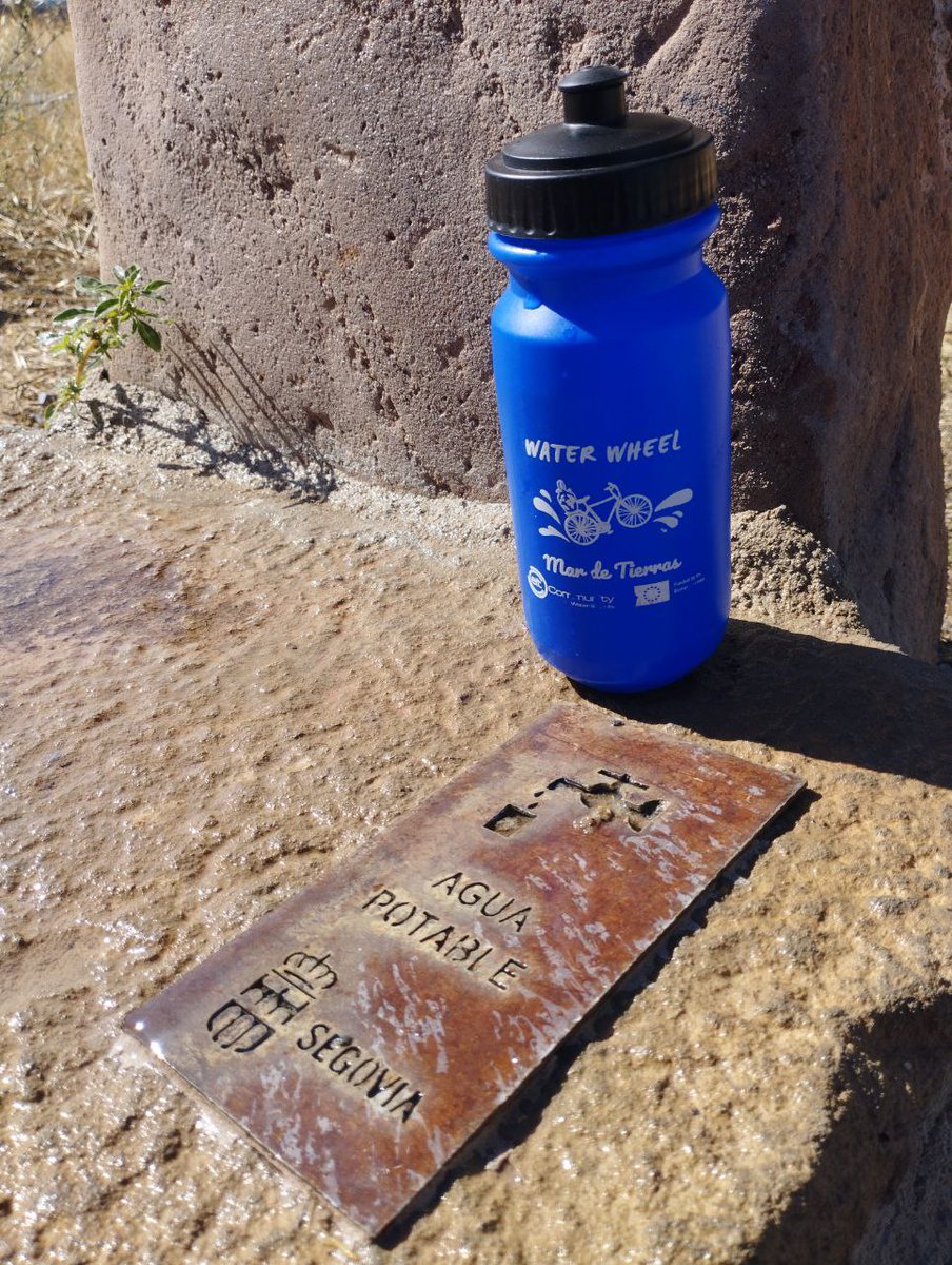 Mar_de_tierras's tweet photo. ¡Comienza la aventura! Del 21 al 25 estaremos pedaleando por la escasez de agua en #Segovia #eitfood #eitcommunitywaterscarcity #waterwheel #huellahidrica #viajeenbici https://t.co/xEqHXVtfY9