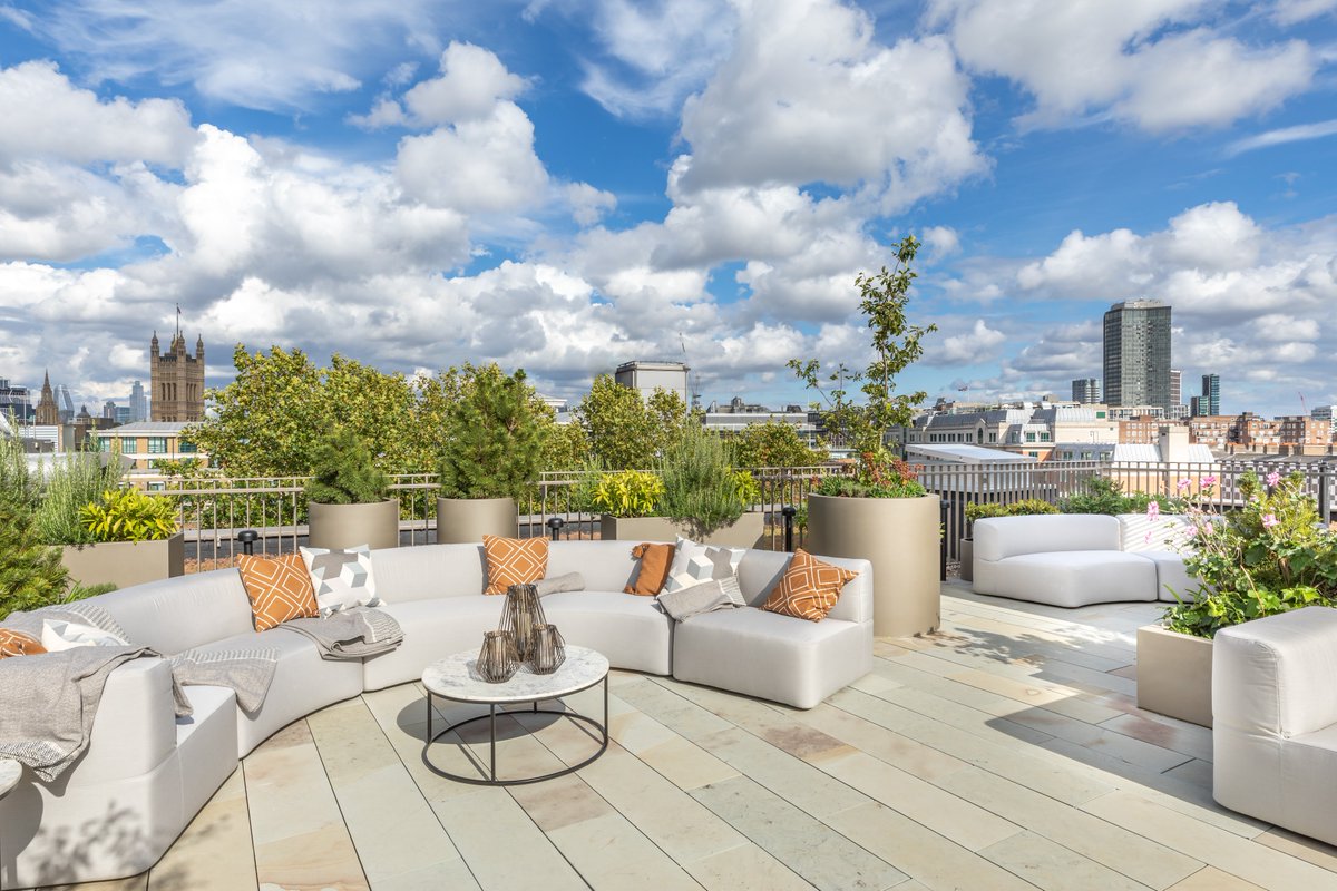 Take a look at the spectacular communal spaces at Chimes in Westminster. Perfect for relaxing, socialising and inviting friends to enjoy the shared cinema room, outdoor courtyard and stunning rooftop views over Westminster.

Book your private viewing today//bit.ly/3yo84lw