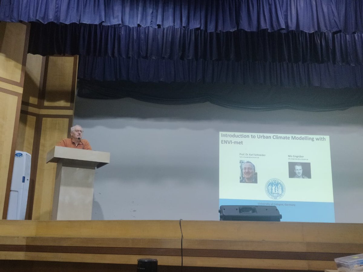 BVIEERpune's tweet photo. Professor Dr. Karl Schneider, faculty at Institute of Geography, @UniCologne, a joint collaborator of BVIEER delivered a talk on Introduction to Urban Climate modelling with ENVI-met #urbanmodel #ClimateEmergency #environnement #EnvironmentalSustainability https://t.co/UqbVJVAAPK