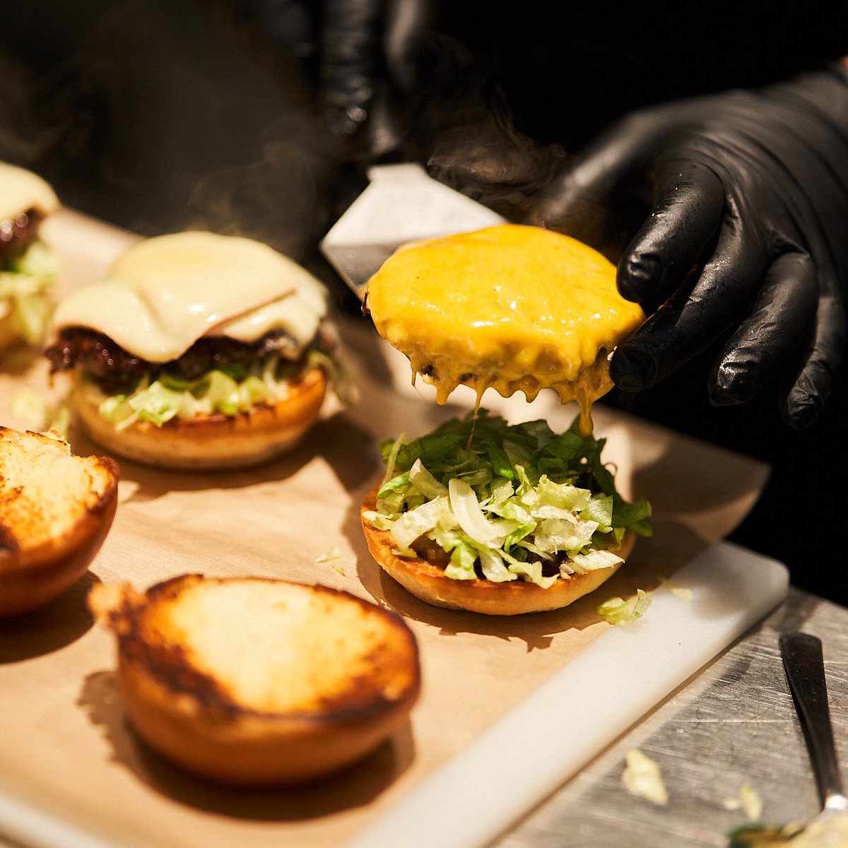 Factory & Co tweet media