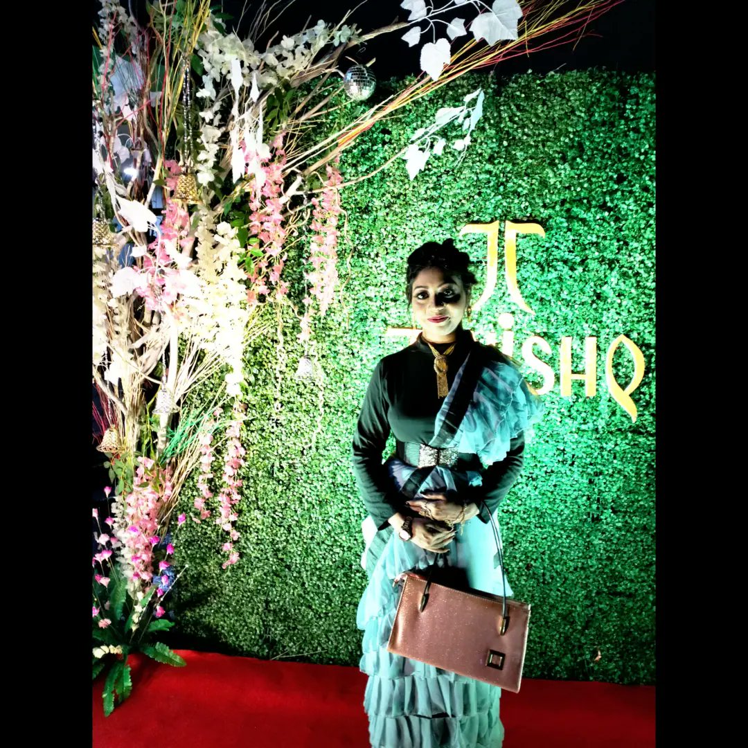 MANASIP84407897's tweet photo. Tanishq presents 
       Aishani           
         সর্বরূপে দেবী 
              সর্বরূপে শক্তি
Thank u so much @tanishqjewellery for inviting me and i m really glad to be a part of this event .....

#rampwalk #tanishqjewellery #fashionstyle #dresses #jwellery ❤️#tanishq https://t.co/Ro3DnTiv2z