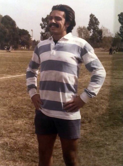 ............. tweet media