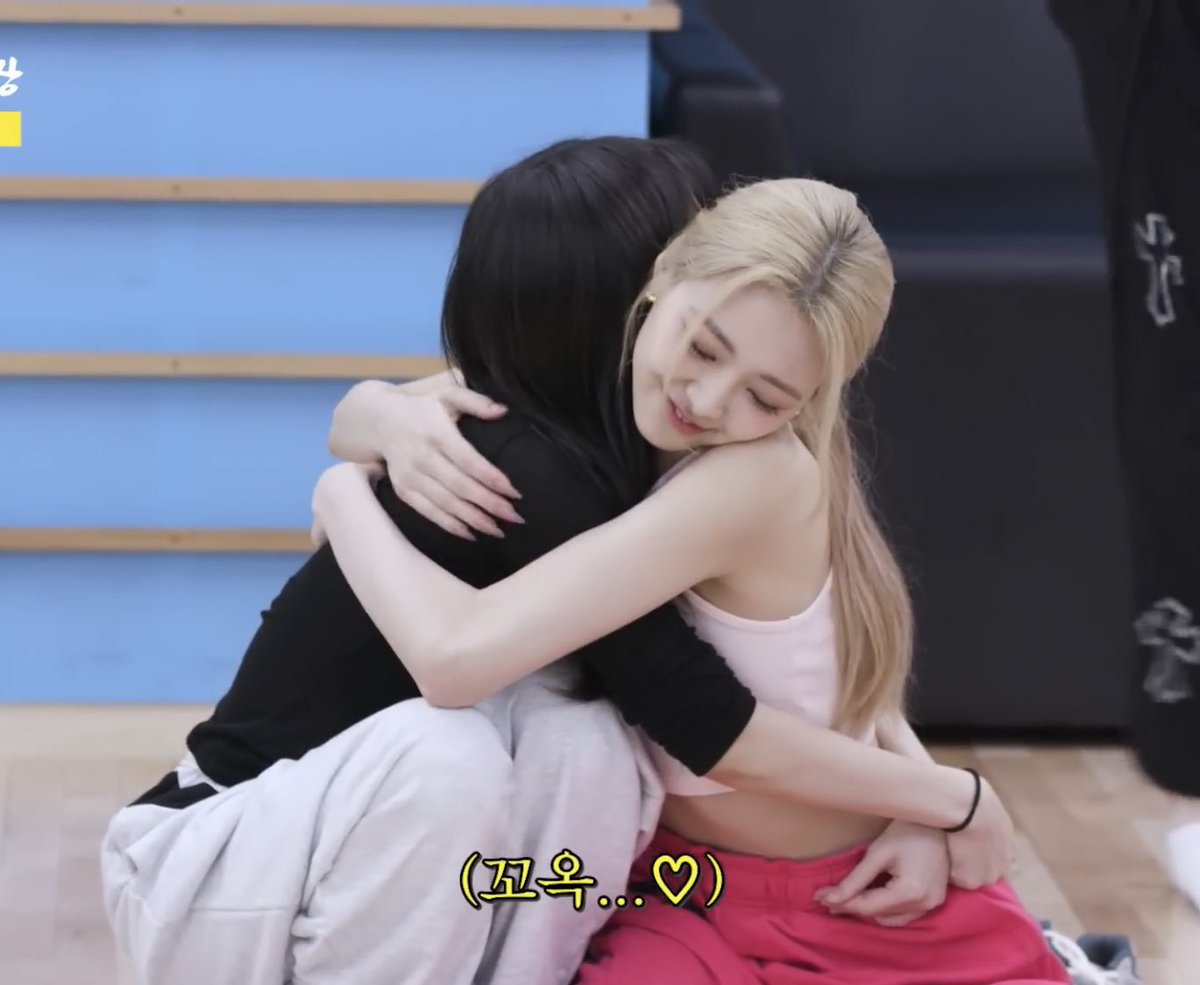 shiningryuna's tweet photo. just because im down bad…

2shin hugging each other— a thread https://t.co/KFUA2b5E2Z