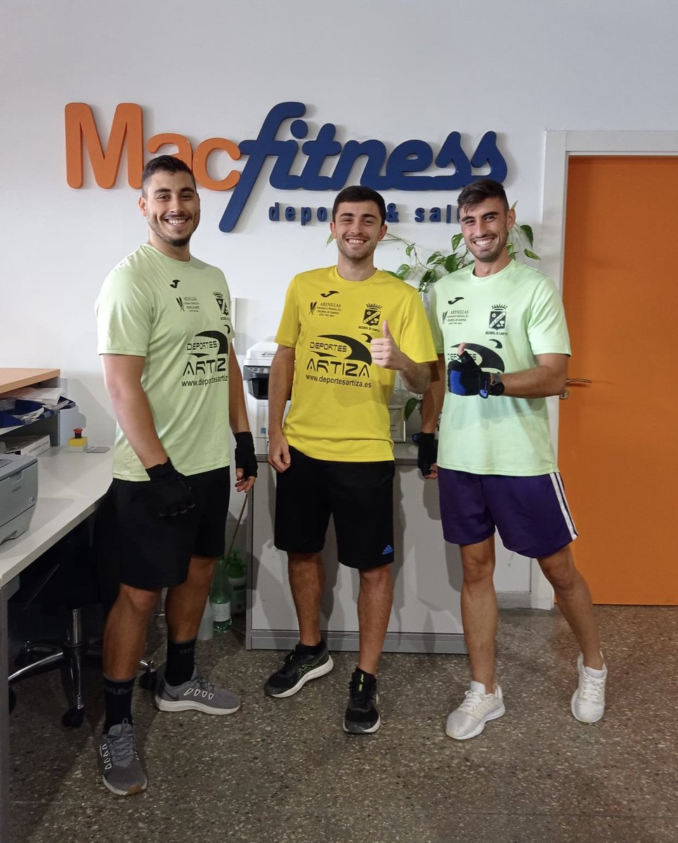 cd_becerril's tweet photo. 🏋🏽‼️Día de gimnasio para nuestros chicos.

Puertas, David y Carlos han estado poniéndose a punto para el próximo partido en nuestro gimnasio oficial “Macfitness” 

#VamosBece 💜 #LaMagiaQueNosUne 🪄 https://t.co/i89Buu8gTC