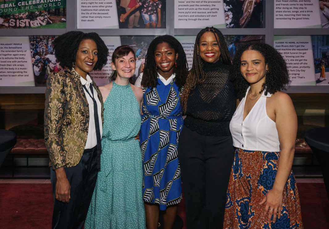 Opening Night of Natasha Gordon’s NINE NIGHT was an evening of celebration! Congratulations to the cast &amp; creative team. 💛💚🎊🎭

📷: Cameron Whitman Photography 

NINE NIGHT is playing through October 9! 
roundhousetheatre.org/On-Stage/Explo…