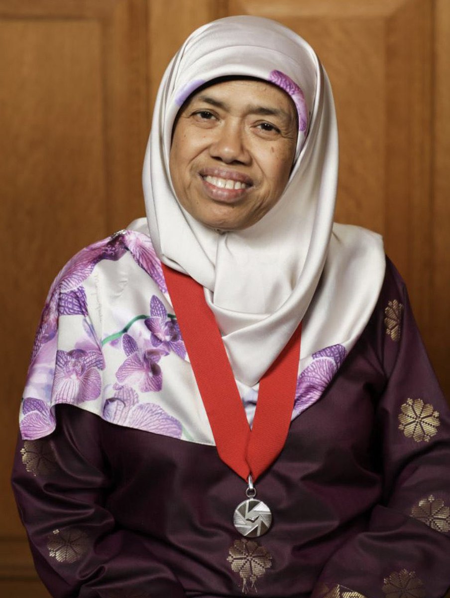 wesharesociety's tweet photo. Korang tahu tak ada seorang Malaysian yg digelar “Muslim Mother Teressa” dekat Kanada?

Setiap hari, nenek ini memasak untuk diberikan kepada 400-500 asnaf sejak 30 tahun yang lepas dengan percuma.

Beliau tak kaya tapi sanggup berniaga untuk dapatkan dana untuk bersedekah. https://t.co/iOSut68bAm