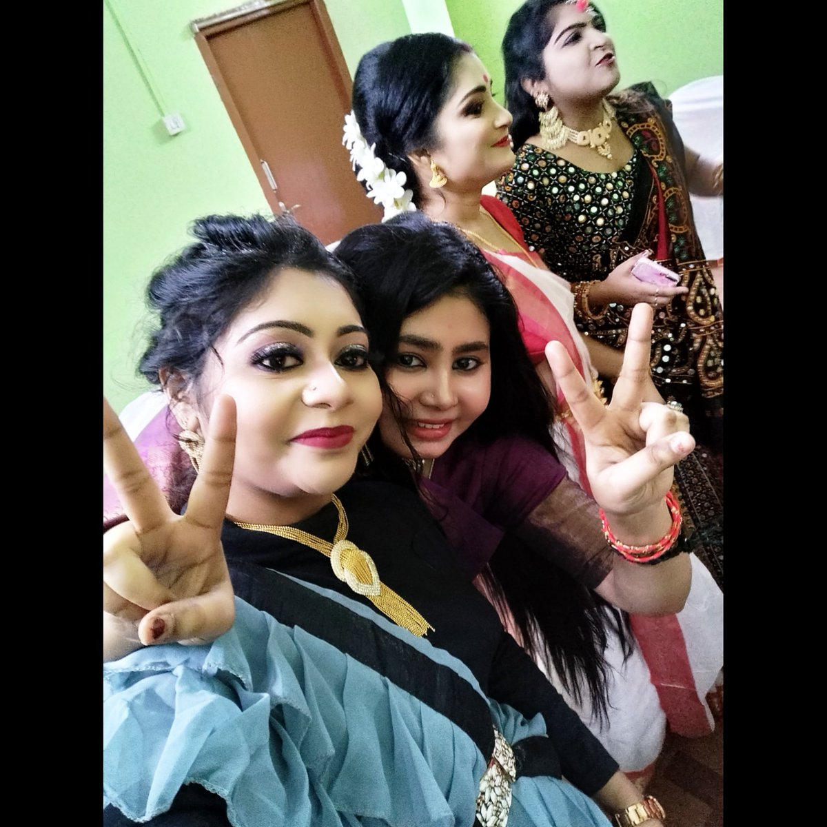 MANASIP84407897's tweet photo. Tanishq presents 
       Aishani           
         সর্বরূপে দেবী 
              সর্বরূপে শক্তি

Thank u so much @tanishqjewellery for inviting me and i m really glad to be a part of this event .....

#rampwalk #tanishqjewellery #Friendshipgoals https://t.co/gXXlvpDfsx
