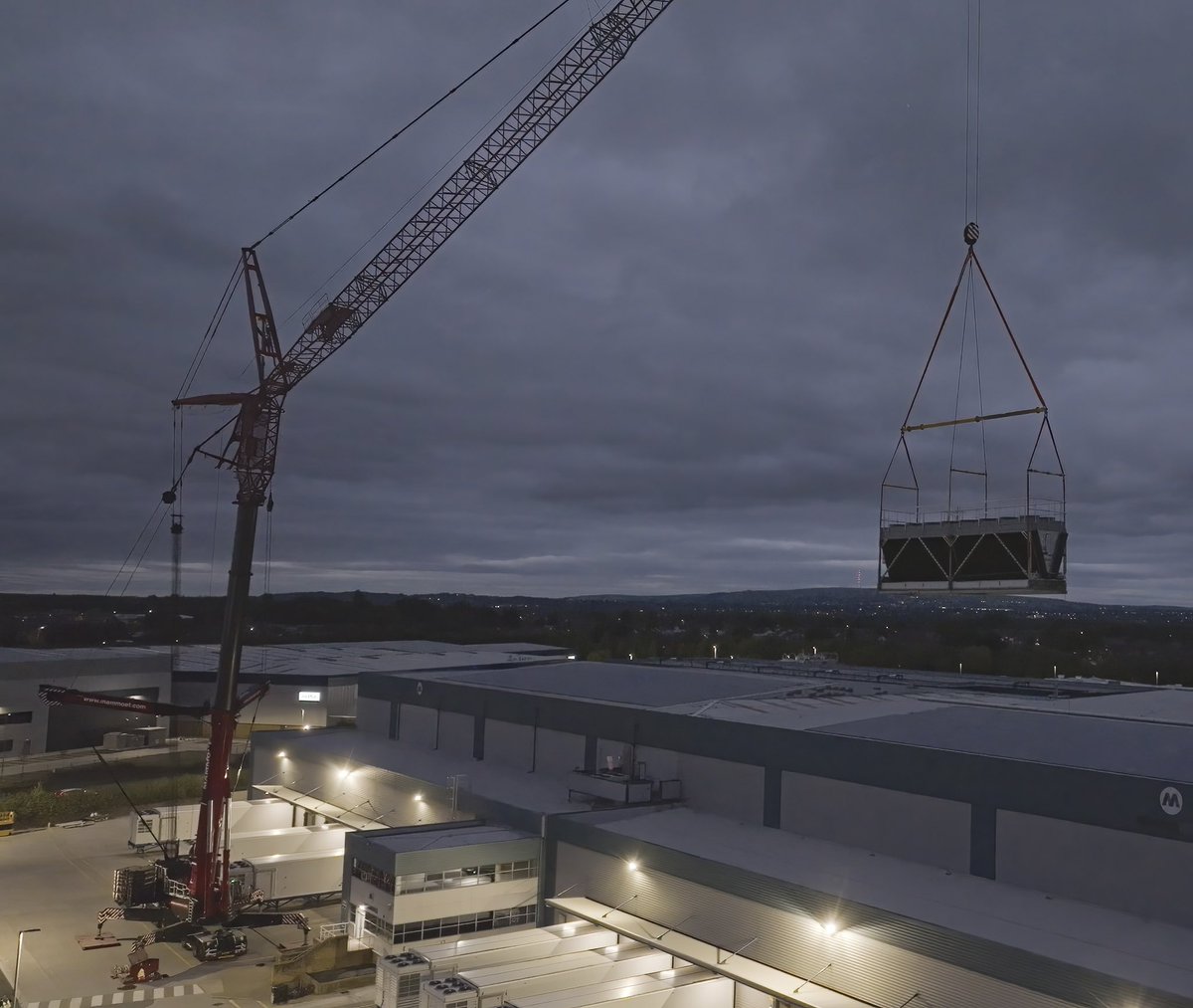 SangwinPlant's tweet photo. Many thanks for a great team effort to get this chiller installation over the line this weekend
750ton Mobile Craneβ¦β¦if you know you know π
#crane #cranehire #heavycranes #craneporn #cranespotting #projectmanagement #contractlifting #liebherr #mammoet #modulift #craneporn https://t.co/MBMZFBf0rJ