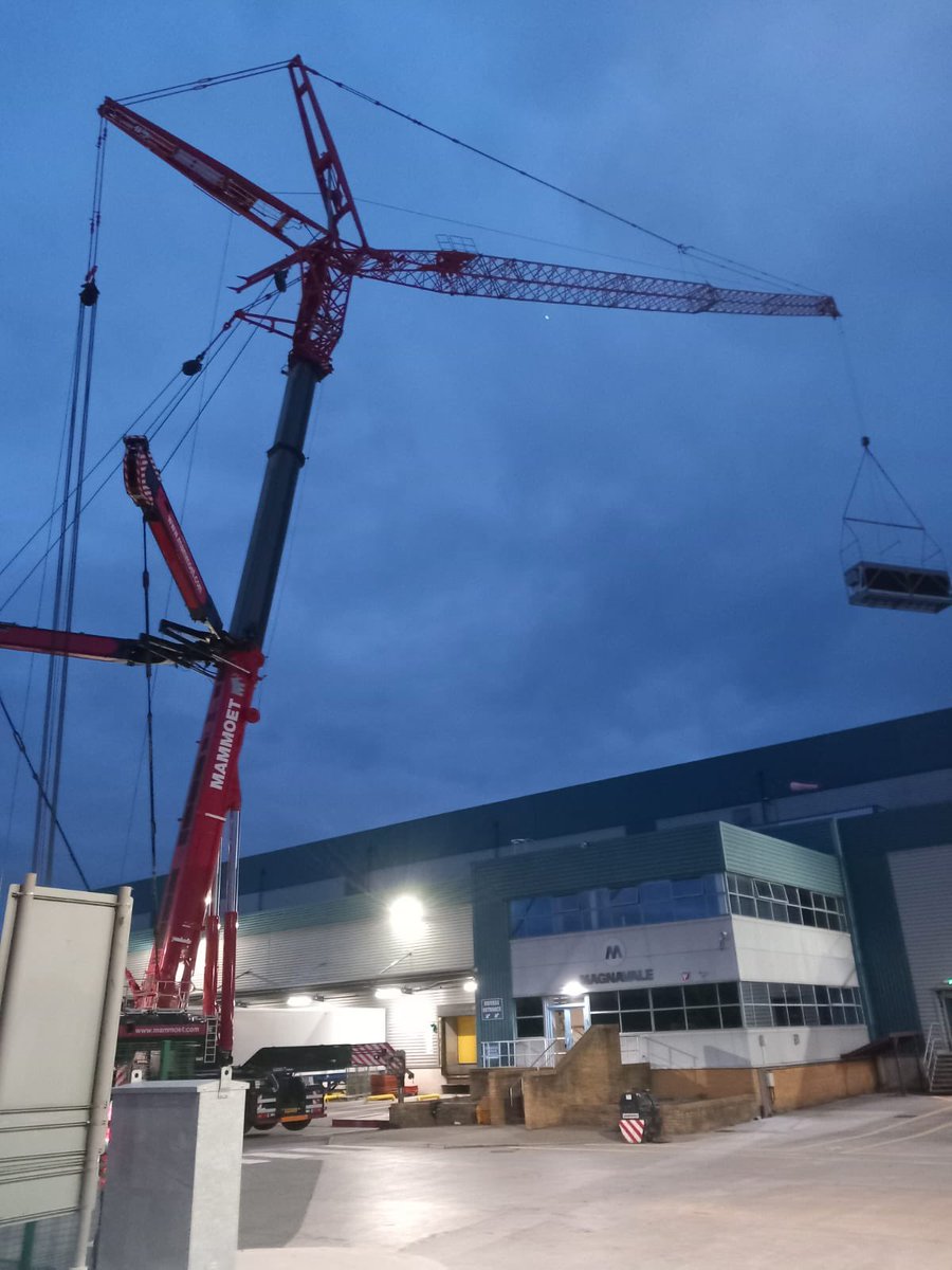 SangwinPlant's tweet photo. Many thanks for a great team effort to get this chiller installation over the line this weekend
750ton Mobile Craneβ¦β¦if you know you know π
#crane #cranehire #heavycranes #craneporn #cranespotting #projectmanagement #contractlifting #liebherr #mammoet #modulift #craneporn https://t.co/MBMZFBf0rJ