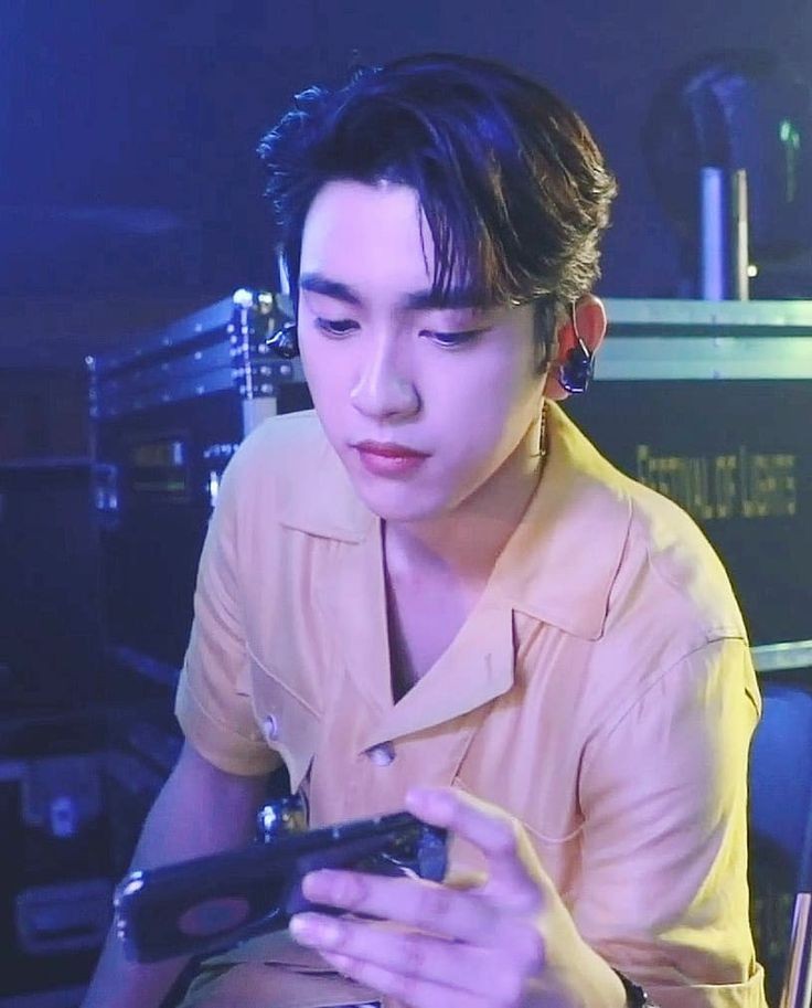 playgroundigot7's tweet photo. 🎉 Feliz aniversário ao nosso ator, Jinyoung!!! Esperamos que você esteja se cuidando bem 💚 você continua sempre incrível e maravilhoso. Aproveite seu dia e se divirta bastante 

#ShiningOnJinyoungDay #Jinyoung #진영 #박진영 @JINYOUNG https://t.co/9KWjOD3Wgn