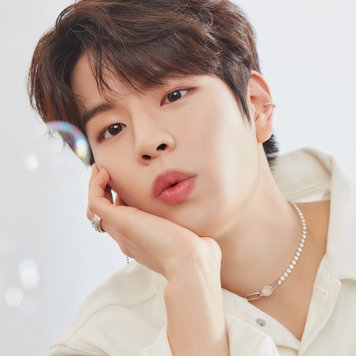 209cart's tweet image. SEUNGMIN DAY GIVEAWAY

as a special token of appreciation for people who love seungmin, i'm giving away Maxident sealed albums to two STAYS. 🤍

— mbf &amp;amp; rt
— (optional) reply the tags &amp;amp; your fav seungmin photo

#승민아_영원을_믿게해줄게
#PerfectPitchSeungminDay 
#HappySeungminDay