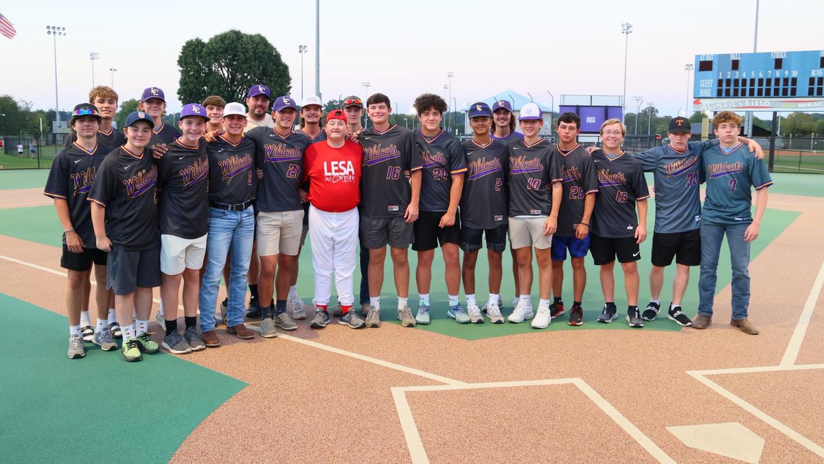 LCcats_baseball's tweet photo. What a great night of baseball! Our boys supporting Abigail’s Plan. These guys came to help and left with memories they will cherish a lifetime! Such a blessing! #Thank you Abigail’s Plan for this opportunity… @Clint_Wright51 @CalvertCoach @LCHSone https://t.co/i9TAHDWiYT