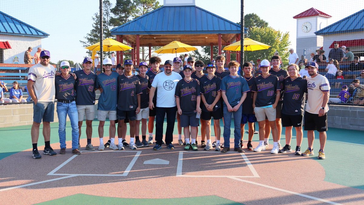 LCcats_baseball's tweet photo. What a great night of baseball! Our boys supporting Abigail’s Plan. These guys came to help and left with memories they will cherish a lifetime! Such a blessing! #Thank you Abigail’s Plan for this opportunity… @Clint_Wright51 @CalvertCoach @LCHSone https://t.co/i9TAHDWiYT