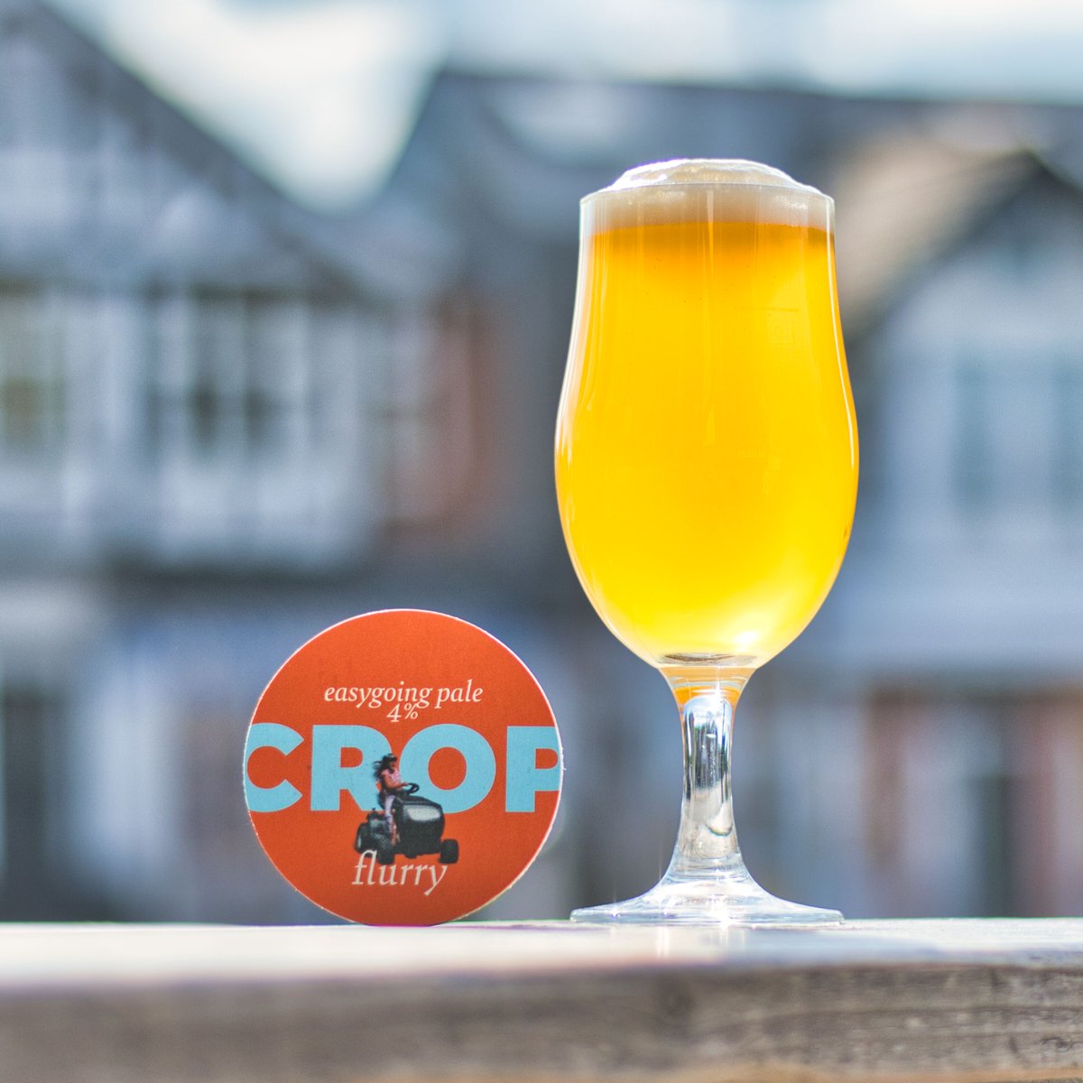 🌱 // Cream of the Crop // 🌱

'Flurry' is a super sessionable pale from <a href="/cropbeerco/">Crop Beer</a>.

Hopped with Citra and Idaho 7, it's brewed to be a proper citrus crusher. Perfect for a midweek half, pint or a few.

And best of all, it's pouring now!