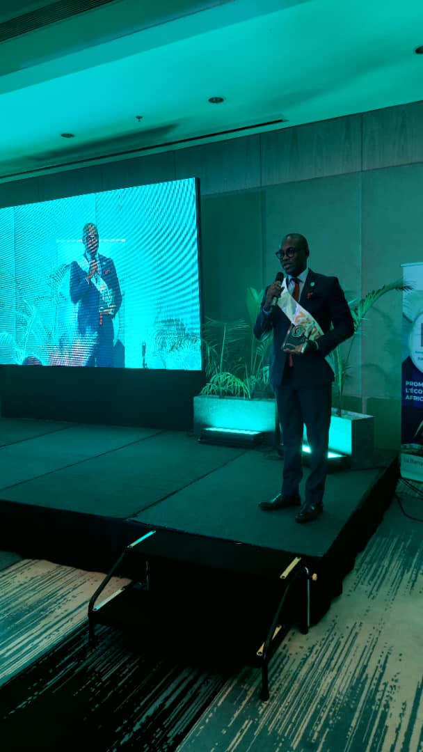 saertogo's tweet photo. SAER-TOGO adresse toutes ses félicitations à KYA-ENERGY Pour le prix reçu à KIGALI.
LinkedIn : https://t.co/yIHHS5S0mF
Facebook :
https://t.co/MwKlsX3p1m

#kigali 
#padev
#forumeconomiqueafrique https://t.co/xKRboYKXdB