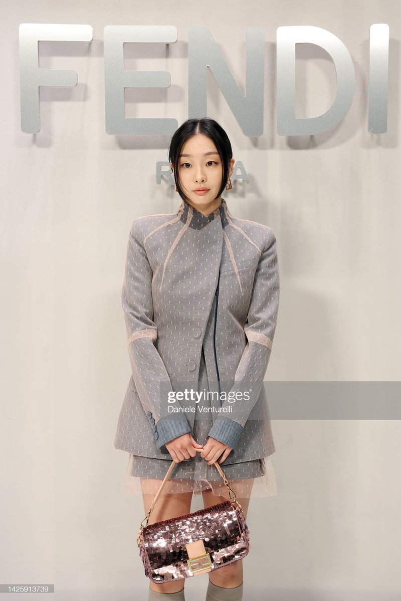 iconickdramas's tweet photo. EVERYONE LOOK AT THE KIM DAMI https://t.co/xdRPeGaXXY