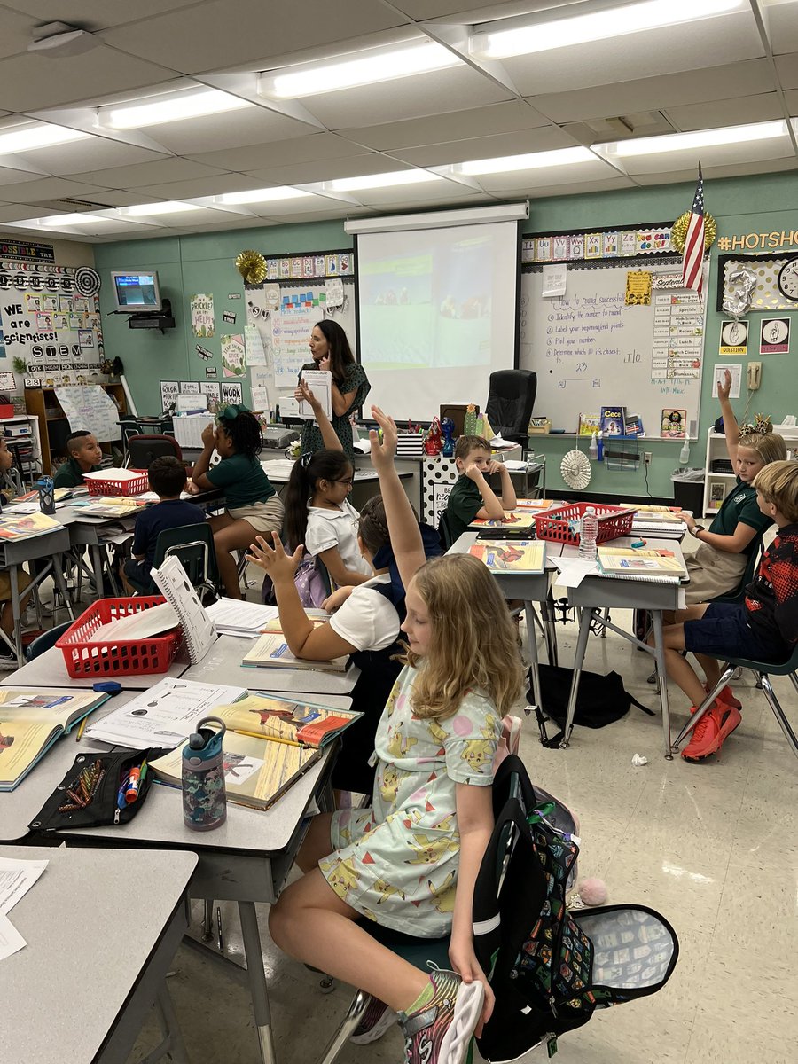 AddisonGDavis's tweet photo. @hgepanthers community of teachers, staff, students, and leaders have so much pride! Their energy, dedication, and willingness to improve the lives of students is glowing. Enjoyed my time today visiting and look forward to the continued transformation. https://t.co/yvxXyllGyy