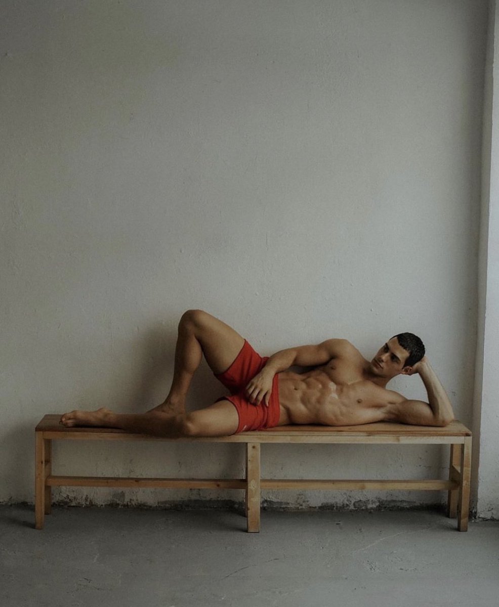 ontracks_studio's tweet photo. Discover our entire collection at https://t.co/NpgGv0hskp 

#gayunderwear #underwear #Sweatpants #ontracks https://t.co/HYSO9cBWhY