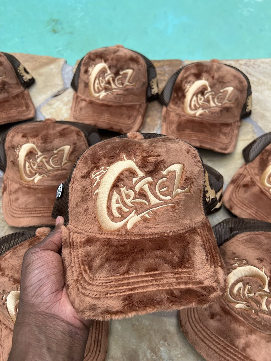 Mr1to5's tweet image. It cost $0 to retweet this and help me blow my brand up @the_cartez