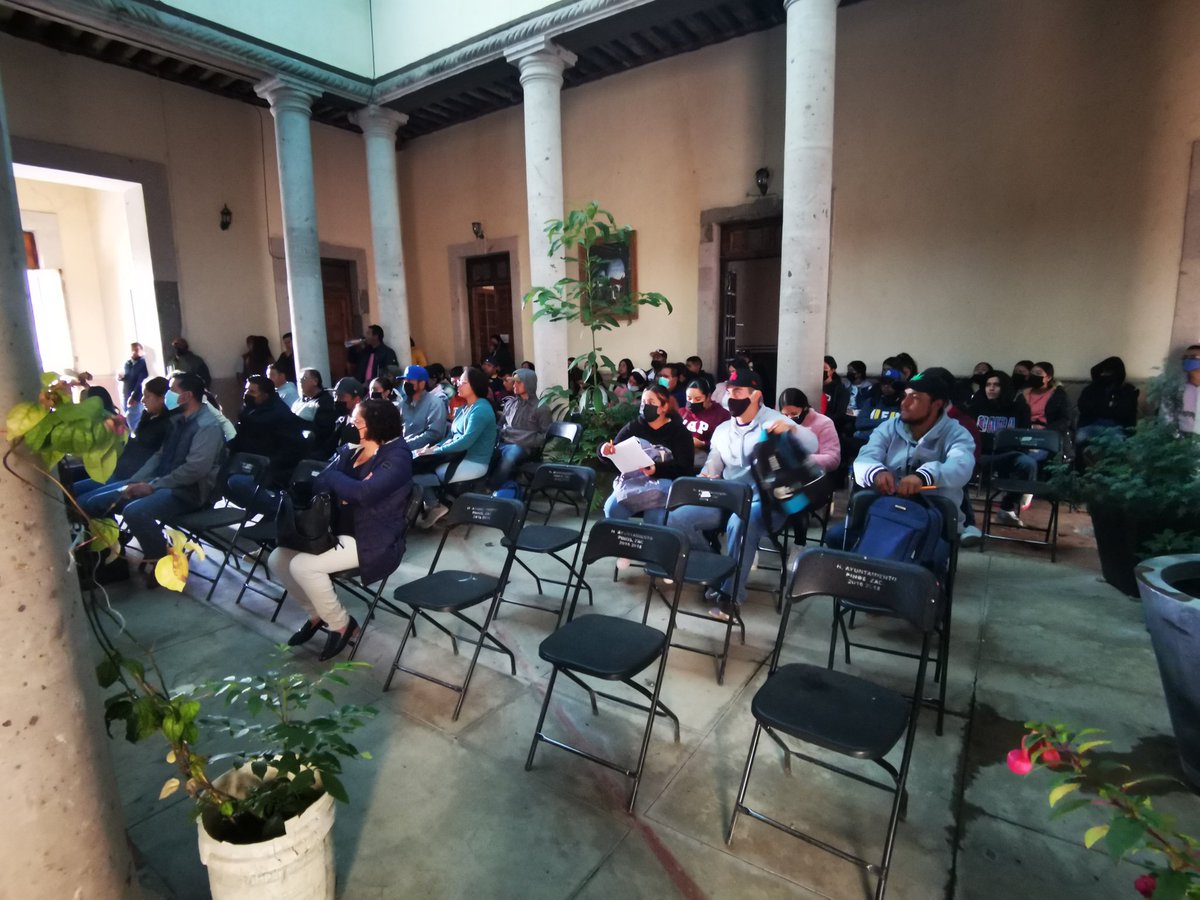 Colpos_CSLP's tweet photo. Segundo día del Foro Pinos como parte del Seminario de Agricultura Sostenible #Zacatecas, en Ex-Hacienda de la #Pendencia. Coordina el Dr. Gerardo Loera Alvarado. Investigador del @Colpos_CSLP https://t.co/MfeqRhJSfx