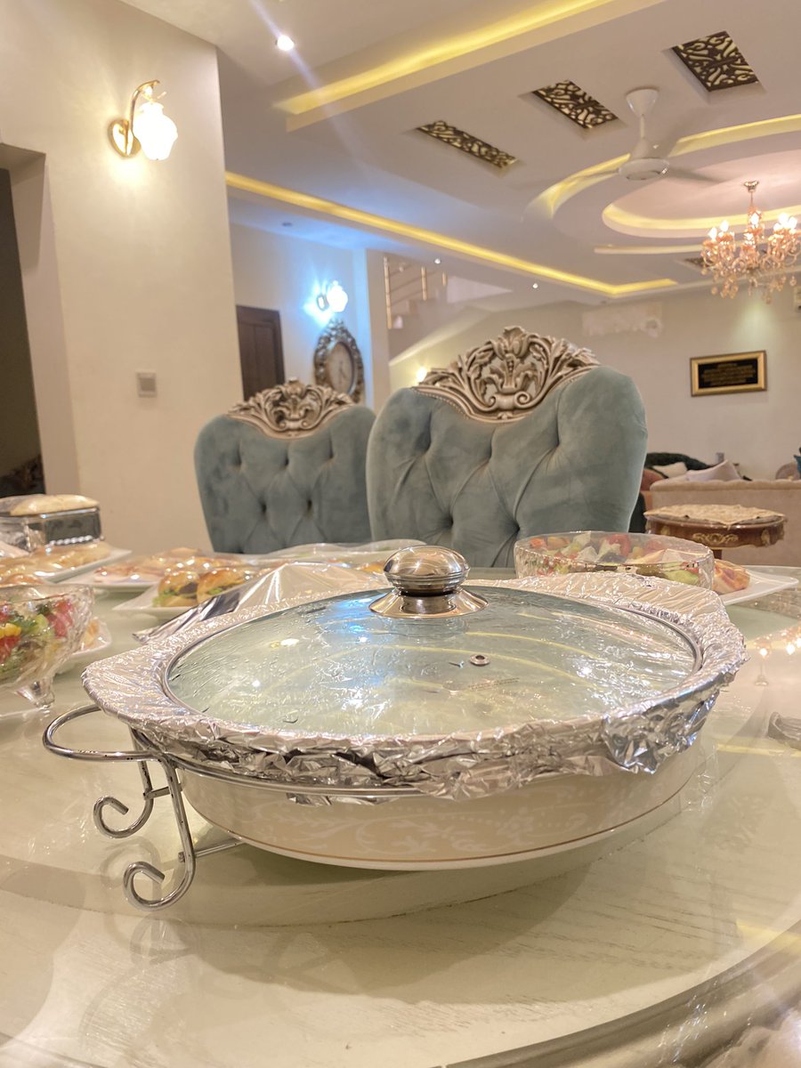 Ra_shazali's tweet photo. ما عارفة اجيب محتوى غير دا من وين ❤️ بس الفي الصور دا حبي عديل ، لانو بخليني افتخر بروحي و ب اختي ، اننا قاعدين ننجز في زمن صعب ❤️❤️ الحمدلله الشغل ماشي من كويس لي ممتاز و المناسبات كترت 🙈😂 شغل الليلة كان ممتاز⬇️
ربنا يوفقنا و يوفق كل زول بادي بزنس في البلد الصعبة دي ، امين 🤍 https://t.co/odaTlh363n
