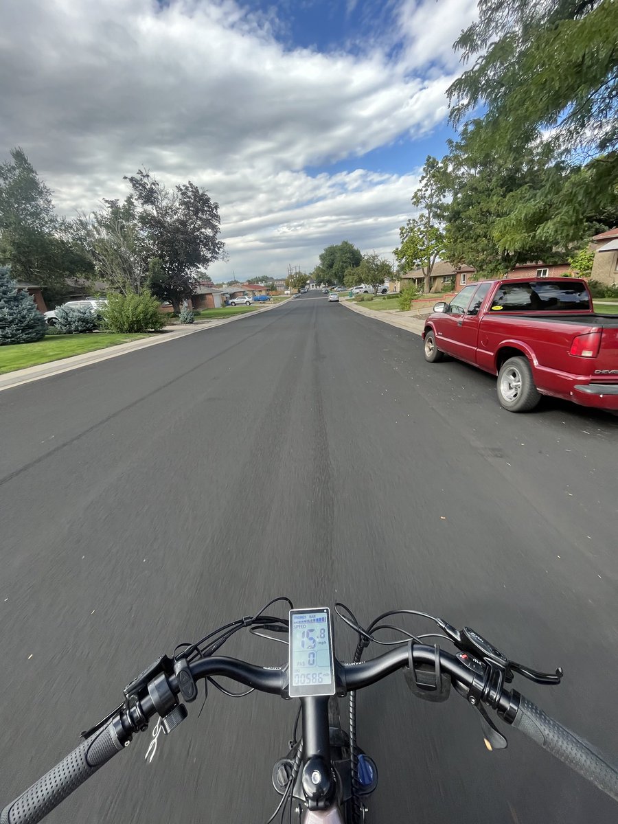 grace_eliz1's tweet photo. My bike path got repaved! I can only assume in honor of Colorado’s 1st #eBikeDay 🙃
Next step: get these cars off of it… https://t.co/fVmDuCaubp
