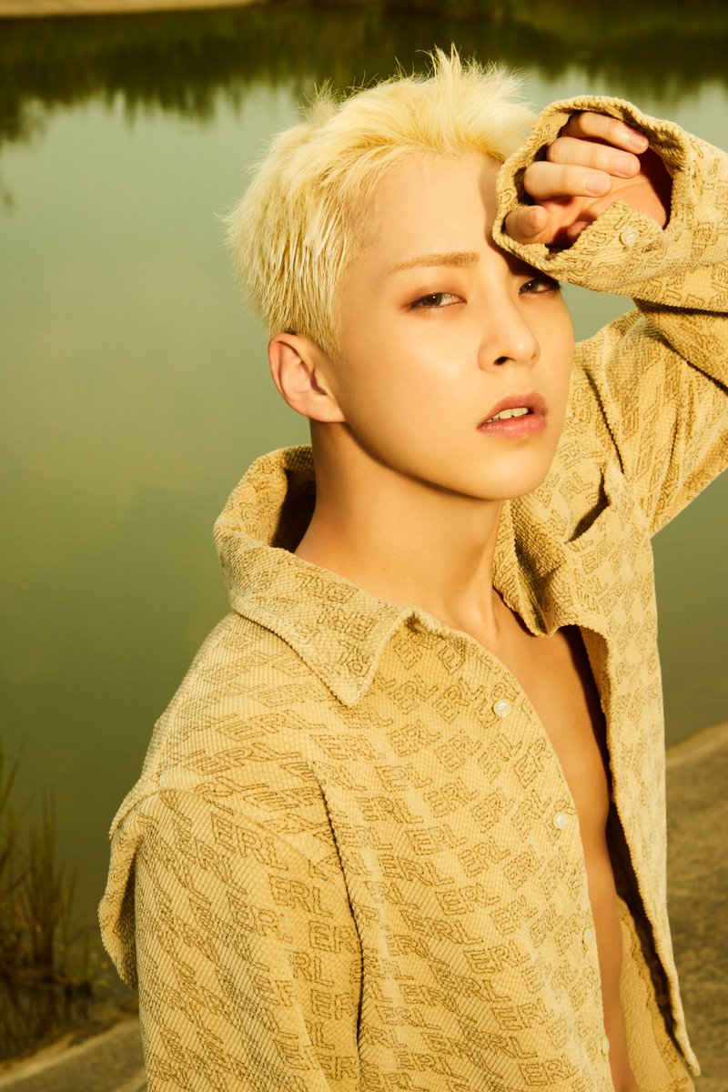 WORLDMUSICAWARD's tweet photo. #EXO’s #Xiumin drops amazing new teaser pics for his hugely awaited 1st mini album #BrandNew, out 2022.09.26 6PM (KST)!💥📸💿💥2⃣6⃣❤️‍🔥👑💚 https://t.co/sWpFobRggE