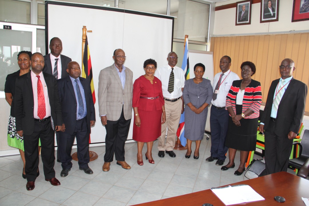 IGGUganda's tweet photo. Pioneer IGG, Hon. Augustine Ruzindana visits @IGGUganda for the first time since he retired as IGG. Hon. Ruzindana interacted with @IGGBetiKamya, Secretary to @IGGUganda Mrs. Rose Kafeero as well as Directors &amp; took them through the history of @IGGUganda. https://t.co/w0oKhTgSNv