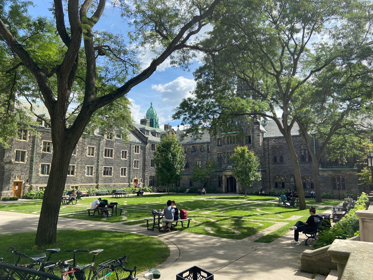 Trinity_College's tweet photo. Views of the Trinity campus #SpecialSpacesatTrinity
#LastDayOfSummer https://t.co/U0UsD7K02W