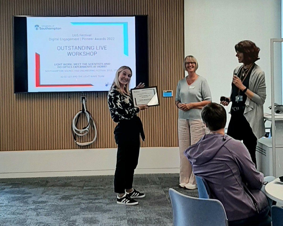 Pearl John (@pearllasergirl) on Twitter photo Congratulations to <a href="/alice_iles/">Alice Iles</a> and the Southampton <a href="/Optica/">Optica</a> Outreach team for their Public Engagement Festival #SOTSEF2022 Outstanding Live Event Award for <a href="/PhotonicsHub/">The Future Photonics Hub</a> funded virtual Light Workshops. Congratulations to <a href="/alice_iles/">Alice Iles</a> and the Southampton <a href="/Optica/">Optica</a> Outreach team for their Public Engagement Festival #SOTSEF2022 Outstanding Live Event Award for <a href="/PhotonicsHub/">The Future Photonics Hub</a> funded virtual Light Workshops.