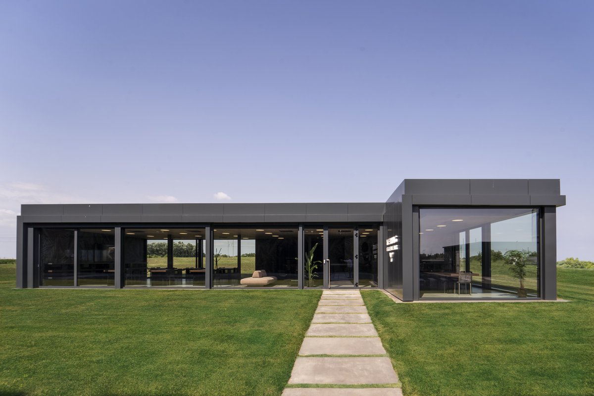HenotoSPA's tweet photo. Scopri lo spazio di condivisione realizzato dal team Henoto per Kering Eyewear adiacente al suo polo logistico di Vescovana (PD)

Discover the sharing space realised by the Henoto team for Kering Eyewear next to its logistics centre in Vescovana (PD) https://t.co/HrEJx4GGtY