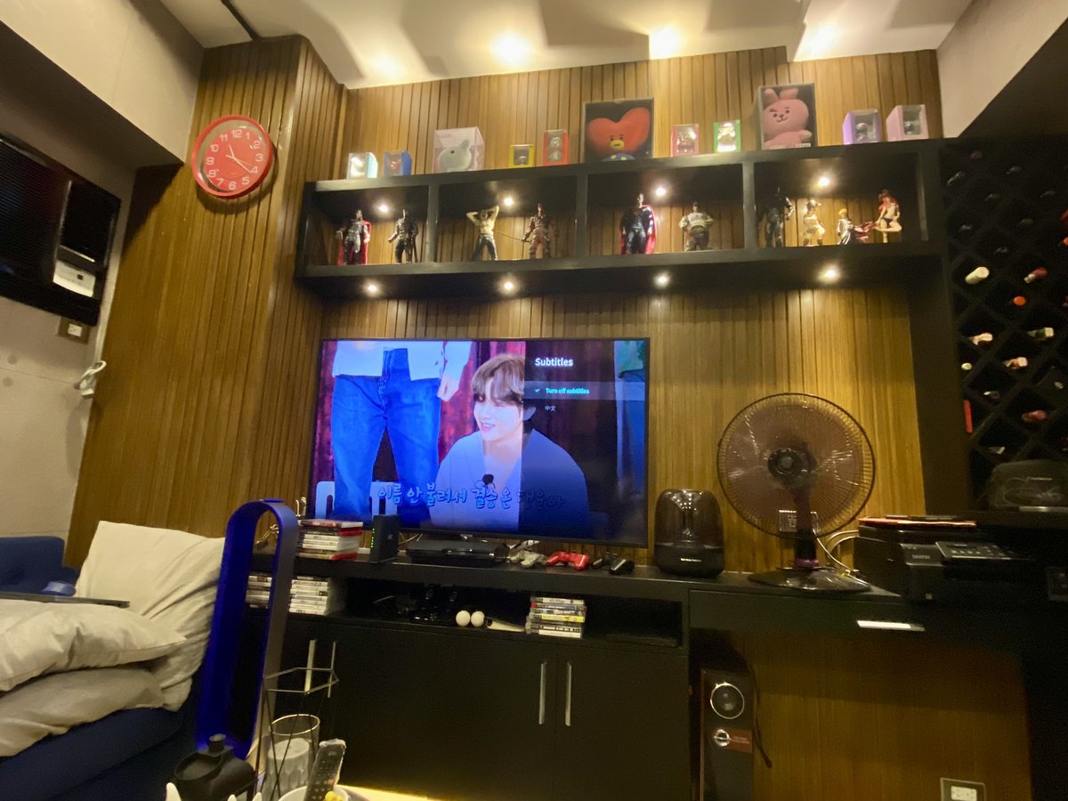 Bam7BeHope's tweet photo. Need help anyone!😭 why my English Sub option is not available? My tv app is up to date &amp; used to watch #RunBTS with eng sub 
@BTS_twt #BTS #BTSARMY #runbtsepisodes https://t.co/myjHDIQCQg