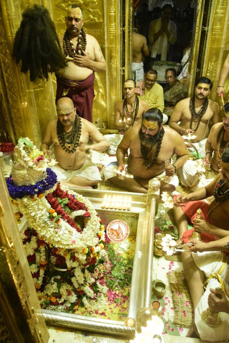 आज दिनाँक 21-09-2022 को श्री काशी विश्वनाथ मंदिर के सप्तऋषि आरती के दर्शन।

#Blessings  #SandhyaAarti #SaptrishiAarti #Varanasi #Aarti #Kashi #Jyotirlinga #VishwanathDham