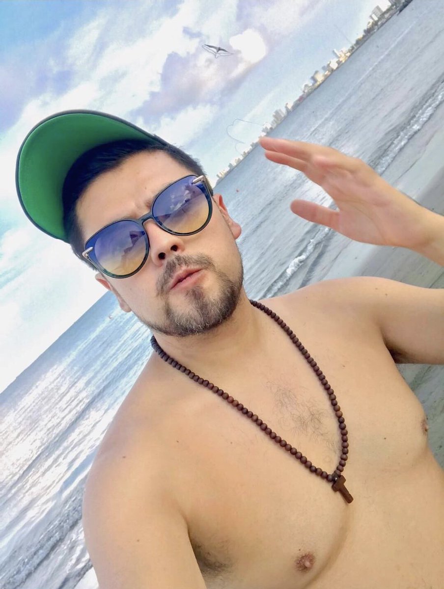 manuelitoalex's tweet photo. #FelizMiercoles https://t.co/IeOMmZjPwF