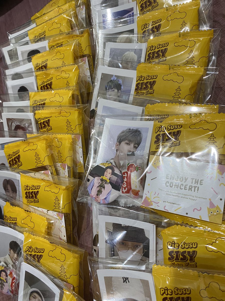peachotter97's tweet photo. [RT &amp; LIKES ARE APPRECIATED]
🫶🏻 Freebies Be The Sun in Jakarta 🫶🏻

Hai Carats! Di konser Day1 nanti aku mau berbagi asupan yang manis-manis buat kalian🤗 maaf sangat sederhana tp semoga kalian suka🥳

🗓 24 SEPTEMBER 2022 
📍ICE BSD
⏱TBA

#BETHESUNinJKT https://t.co/G5FuCJMV1C