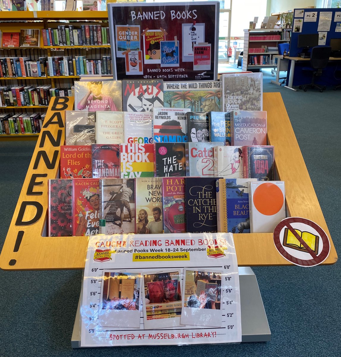 eastlothianlibs's tweet photo. Are you brave enough to look through the impressive selection of Banned Books at our #MusselburghLibrary?? Seeing so many together really gives you an idea of just how dangerous censorship can be! Keep fighting the good fight! 💪🙌👏😍🥰📚❤️
@BannedBooksWeek #FreedomToRead https://t.co/lr9JxjHE3j