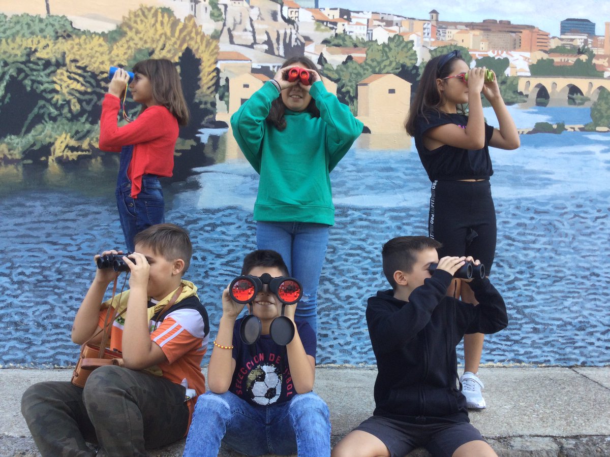STrinidadZamora's tweet photo. #LosGuardianesDelDuero han vuelto.
Comienza nuestro Programa de Educación y Gestión Ambiental Curso 22-23.
Primera misión: reconocimiento del entorno cercano al río.
El Planeta 🌍 nos necesita 
#ODS2030
#ApS 
#AcogerLaVida https://t.co/y2Umm0THpv