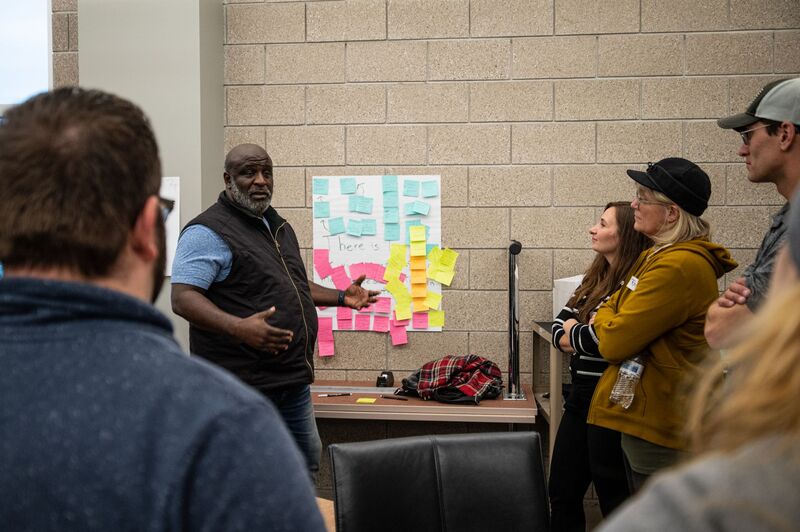 urbanruralact's tweet photo. Happy International Day of Peace!
This is peacebuilding in action: Community members convened on 4/30/22 in Duluth, MN with @northspan to increase civic participation, particularly among historically marginalized communities
#PeacebuildingInAction @AfPeacebuilding https://t.co/YOo4GPQDAU