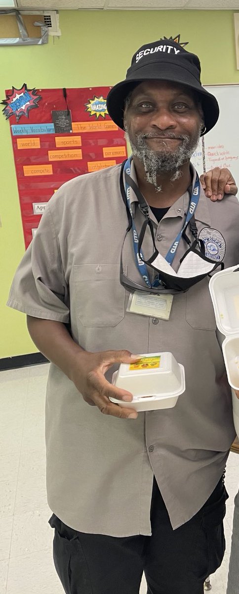 RobertRenick3's tweet image. During National #SecurityOfficerAppreciationWeek September 18 - 24, 2022. We would like to recognize and celebrate our Rattlers Mr. Fields, Mr. Smith, Mr. Jackson &amp;amp; Ms. Brown! Thank you for all you do for keeping our students &amp;amp; our school safe. @MDCPSNorth @UTD_AFT1974