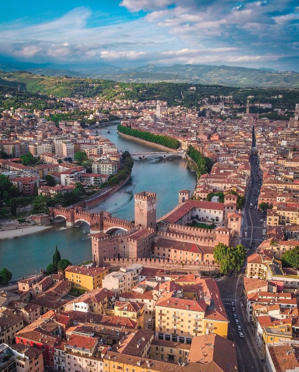 BintingM's tweet photo. Verona, Italy 🇮🇹 https://t.co/Plnq2If4t2
