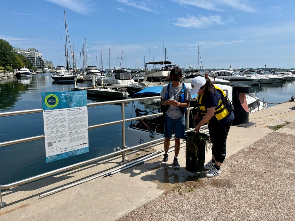TOPortAuthority's tweet image. After almost four months, another successful Seabin season with @UofTTrashTeam is complete! 

We are looking forward to this season’s data. Stay tuned!

#FightingFloatables  #TrappingTrash #Seabin