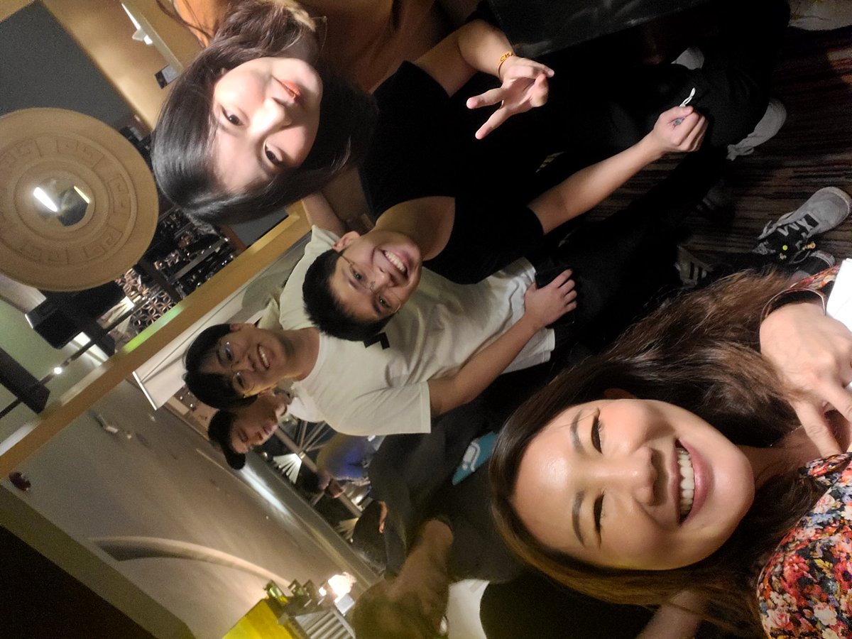 nutty_penguin08's tweet photo. ไปไหนก็เจอแกงค์เด้น แถมเจอคุณกั๊น BAD ด้วย มีความสุข 🥰
#metawarden #bitcoinaddict https://t.co/xLqCMHkx4N