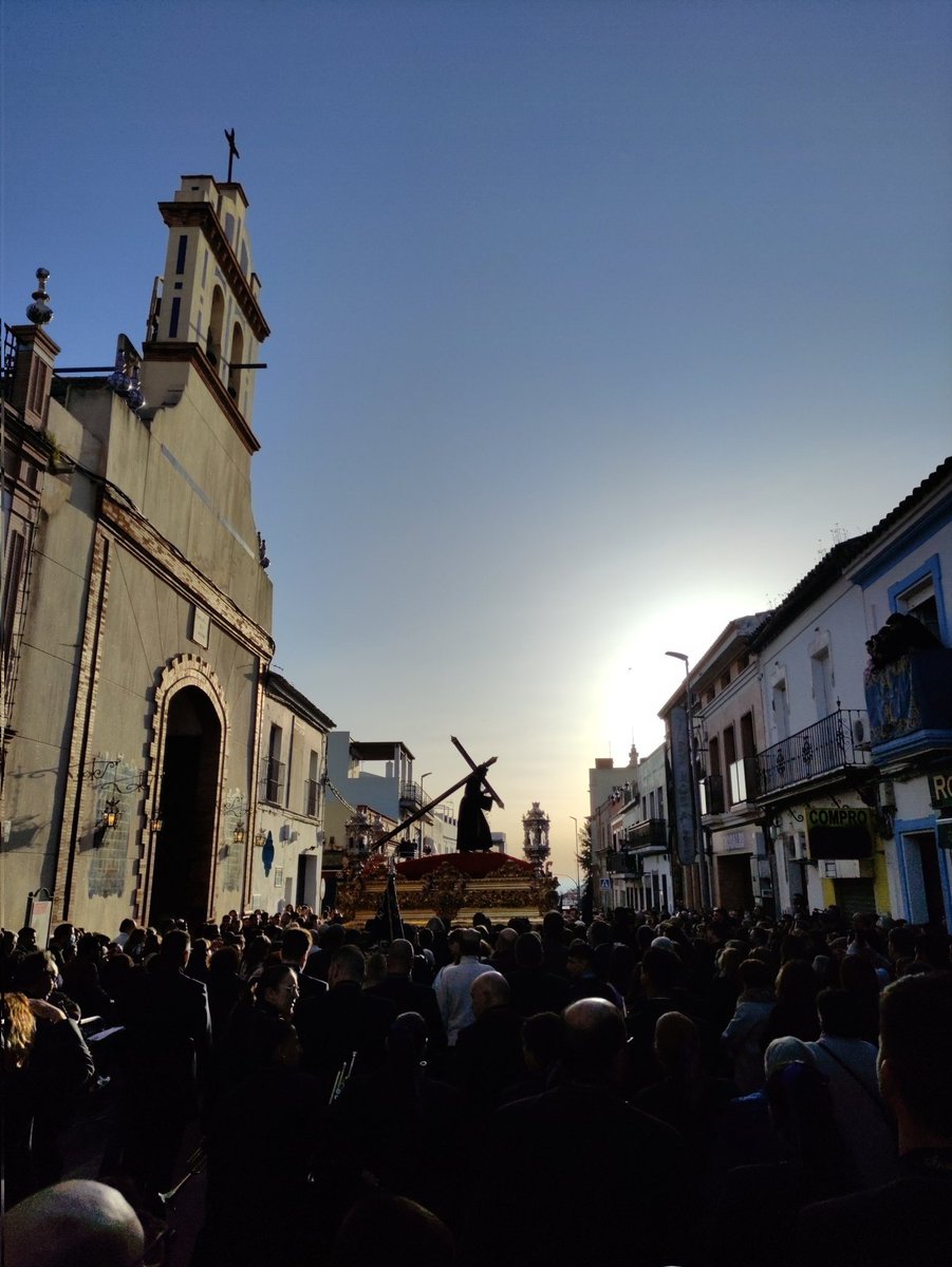 delacallereal's tweet photo. Un objetivo...una meta...un sueño...una ilusión....de Padres a Hijos.....acompañar al Señor del Gran Poder .... Nazareno de la Calle Real
#Sonesinmaculados   #Madrugá #Rezandoalnazareno https://t.co/0xm73UUThY